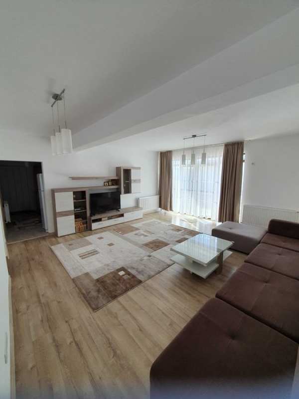 Apartament 3 camere de inchiriat Matei Millo cu loc de parcare