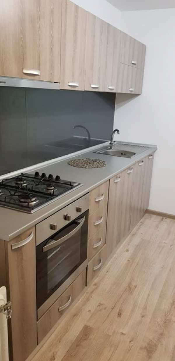 Proprietar închiriez garsoniera ultracentral Mercur