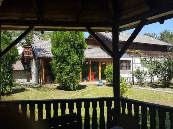 Casa Craiova- capacitate mare- 7 camere, 3 bai, max 8 persoane