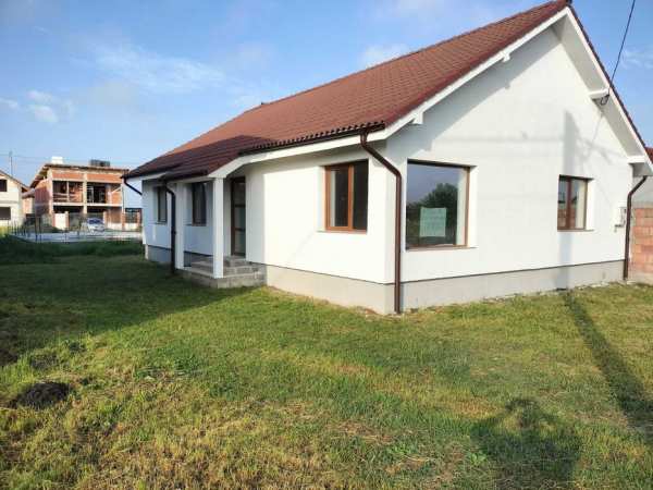 Casa de vânzare în Zimandu Nou