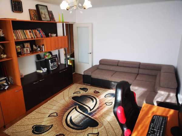 Vand Apartament 2 camere