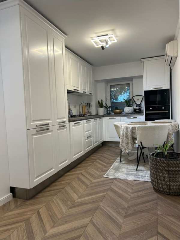 Apartament de vanzare str Revolutiei 58