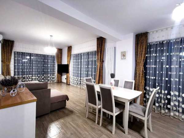 Vand apartament 3 camere cu loc de parcare - Mamaia Nord  Casa Del Mar