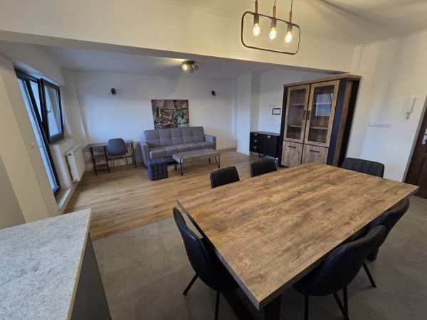 Chirie apartament de lux