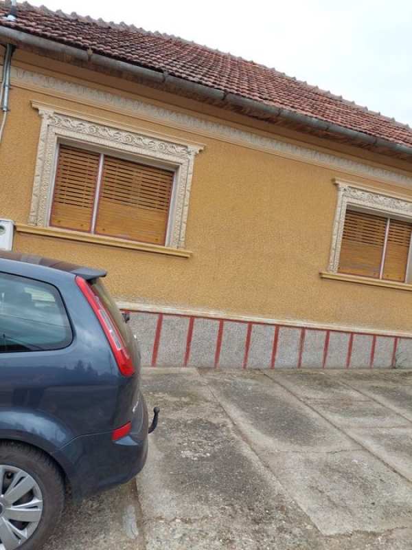 Vând casă in localitatea Cărand judetul Arad
