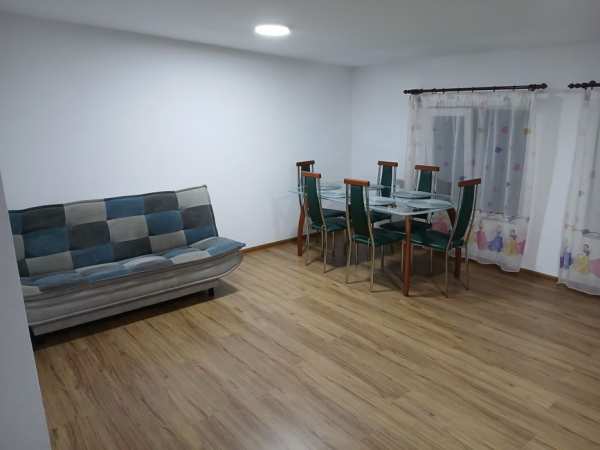 Apartament de închiriat