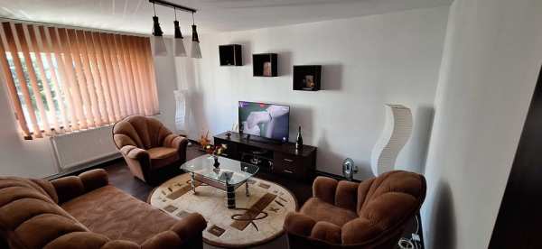 Proprietar! Vand apartament in Popa Sapca etaj 2/4, zona excelenta