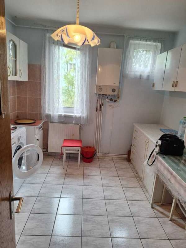 Apartament 4 camere, Gura campului