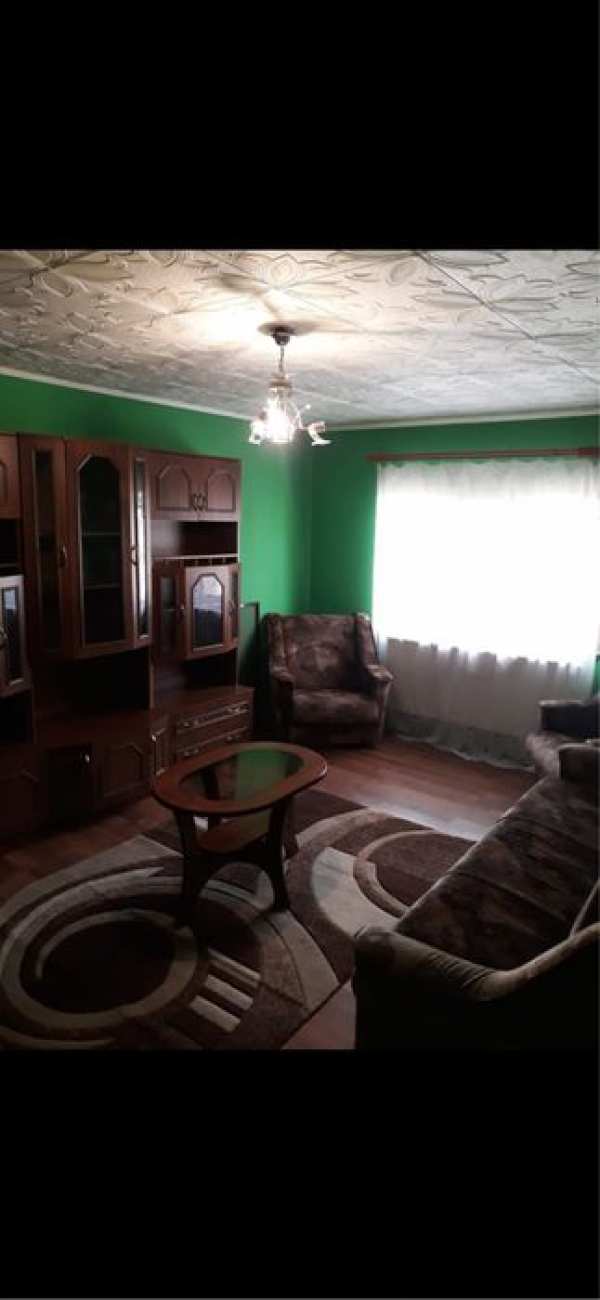Închiriez apartament
