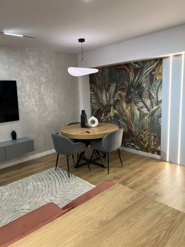 Apartament 3 camere de inchiriat