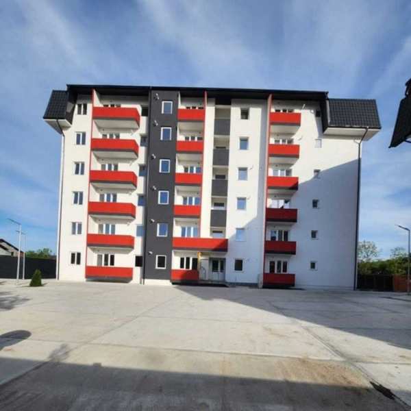 Inchiriez apartament cu o camera.