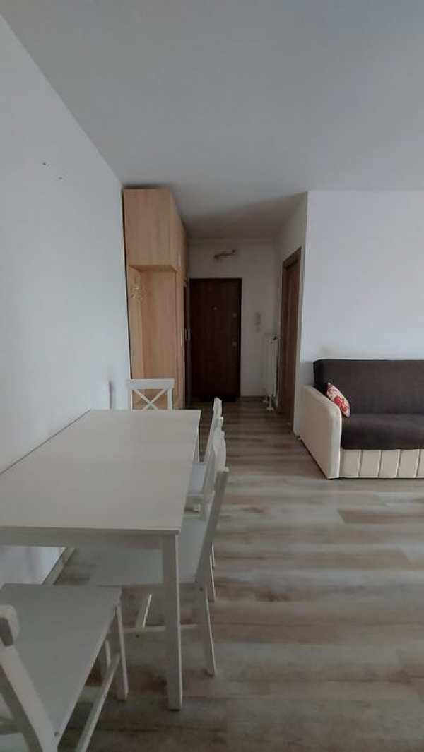 Persoana fizica Închiriez apartament 2 camere în Zorilor