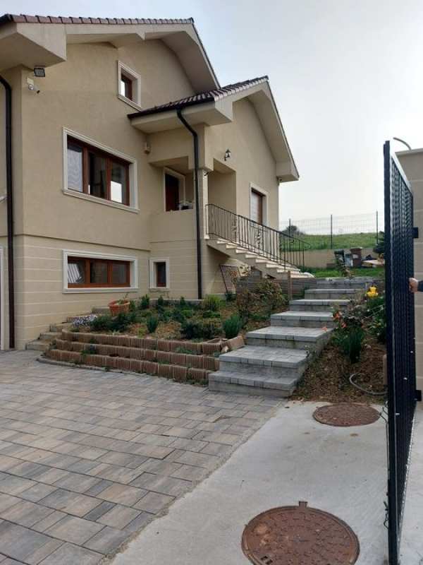 Schimb,Casă de vânzare Spitalul județean Oradea