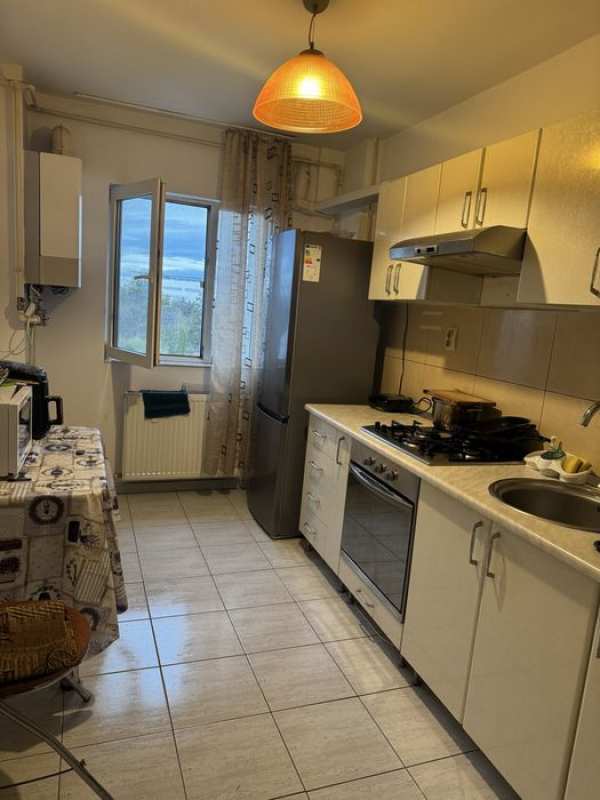 Caut colega de apartament