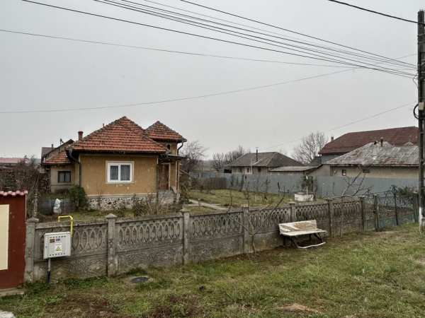 Vand casa in sat Iasi- Gorj, com Dragutesti