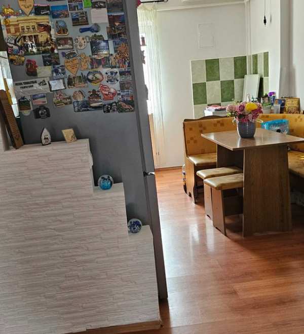 Vând apartament cu 3 camere