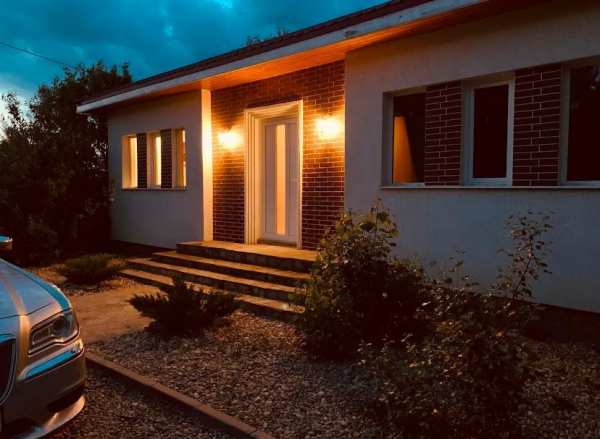 Casa stil apartamemt in complex, la iesirea din Buftea