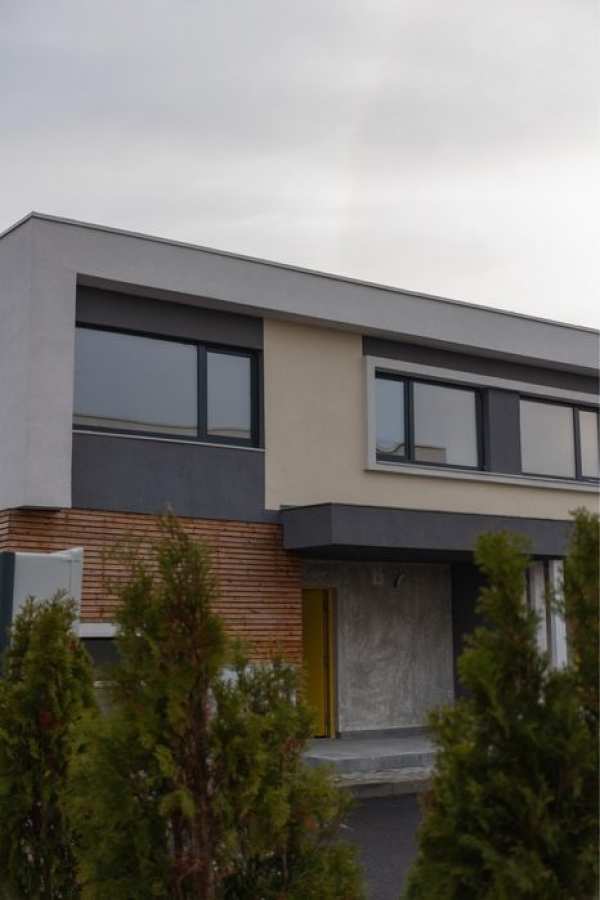 Casa De Inchiriat