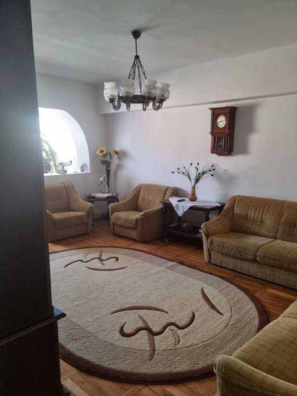 Vand apartament 4 camere ultracentral
