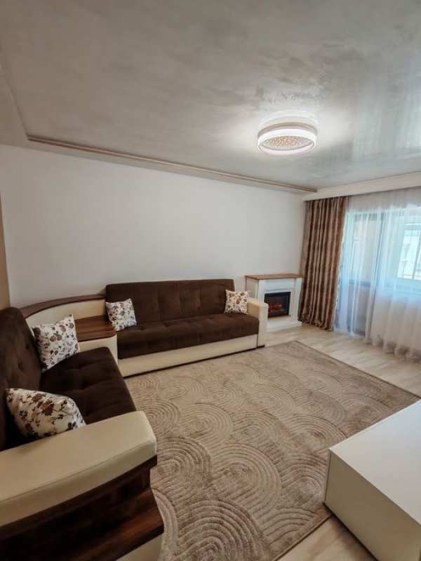De INCHIRIAT Apartament 3 camere, mobilat, utilat, foarte modern