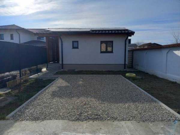 Inchiriez garsoniera - tip bungalow