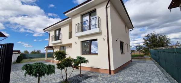 Proprietar vând casa în Sibiu str.Atena