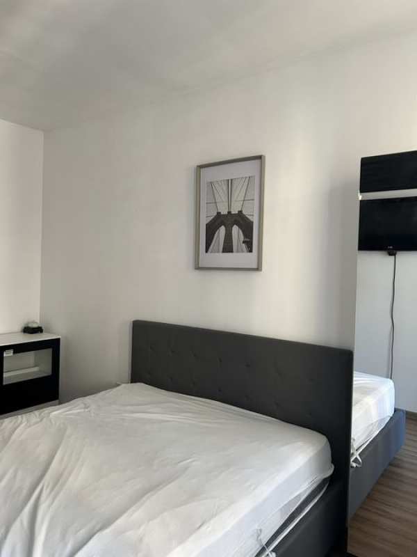 Garsoniera spatioasa Militari Residence