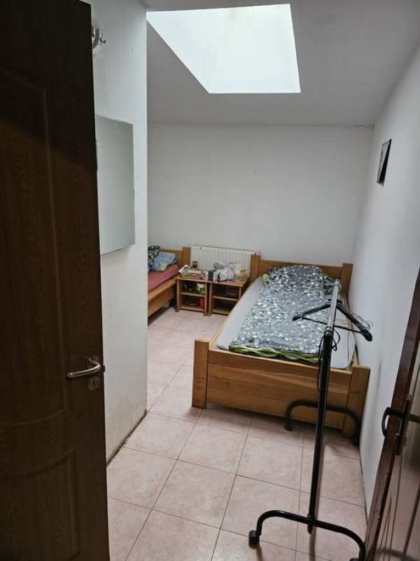 Inchiriez camere muncitori