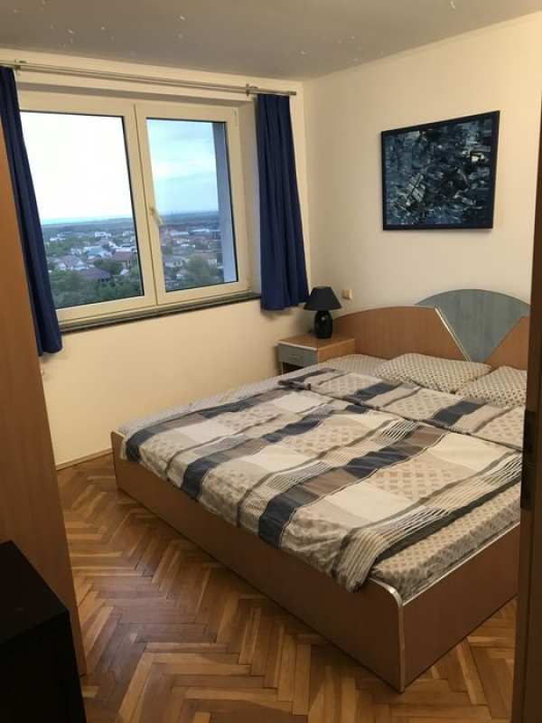 Inchiriez apartament 3 camere slatina