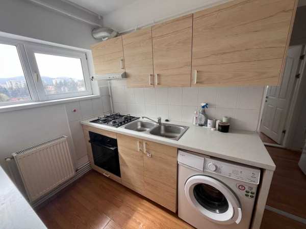 Apartament 3 camere de închiriat - Vasile Goldis