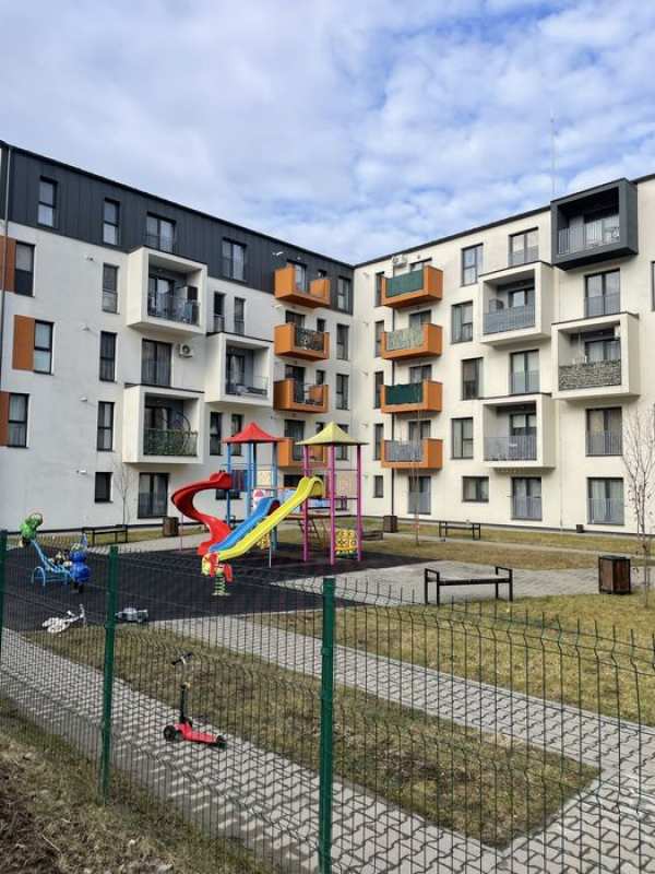 Persoana Fizica vand apartament 2 camere