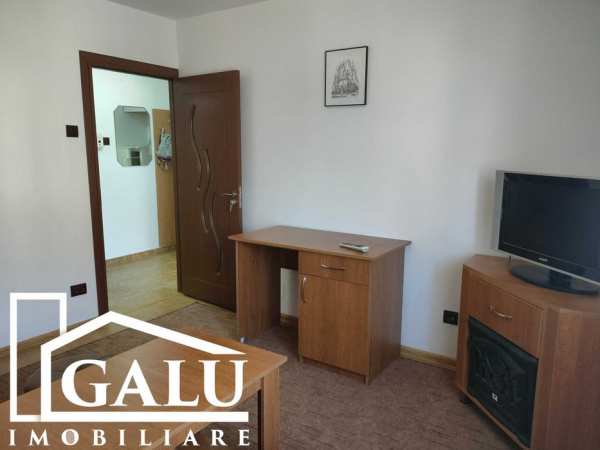 Garsoniera str.N.Balcescu Rogerius Oradea de inchiriat