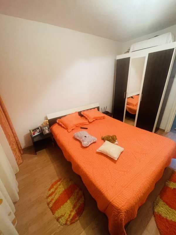 De vanzare apartament 3 camere decomandat!