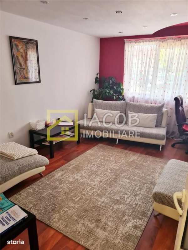 De vanzare - Apartament 2 camere Cornisa