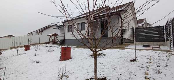 Casa de închiriat