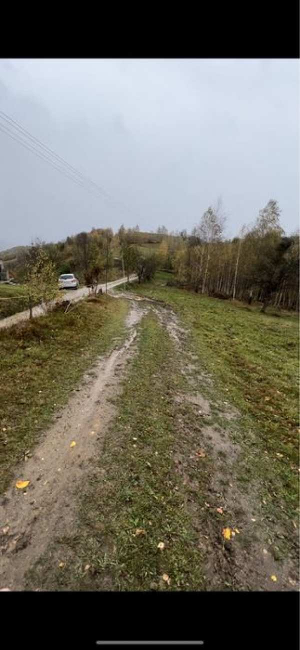 Vand teren la munte intravilan comuna Bulz sat Munteni cabana