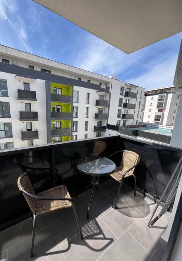 Dau in chirie Apartament cu 2 camere