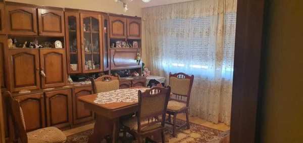 Vand apartament 3 camere