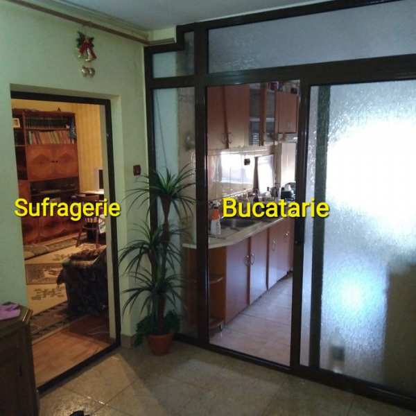 Apartament ultra central 4 camere Dragasani