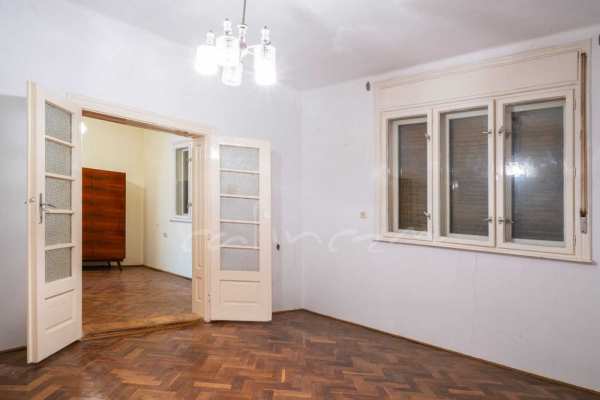 Casa din caramida cu 2000 mp, in Tarian Bihor