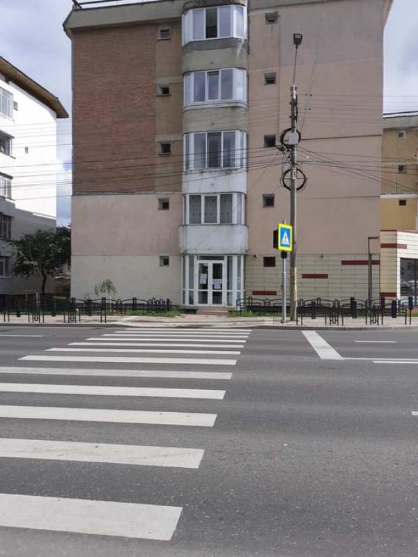 Spațiu comercial de închiriat - 4 camere Piatra Neamț, Piata centrala