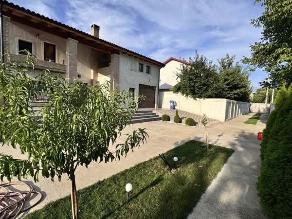 Vand casa Sendreni langa Didona!