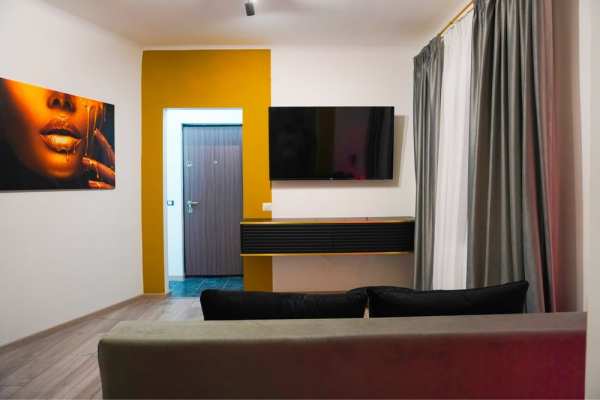 Închiriere Apartament în Regim Hotelier - Zona Decebal**