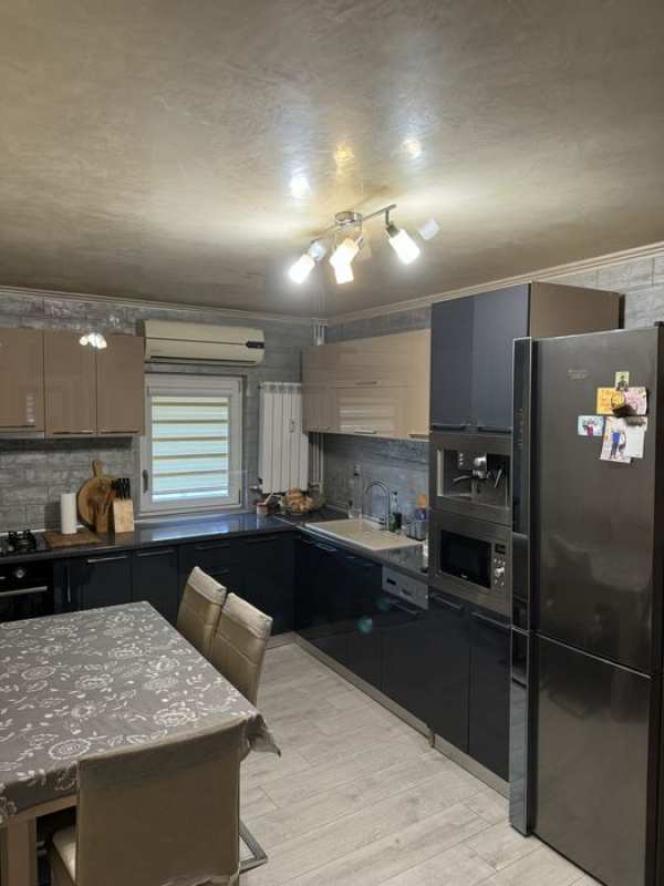 Apartament 4 camere,complet mobilat si utilat
