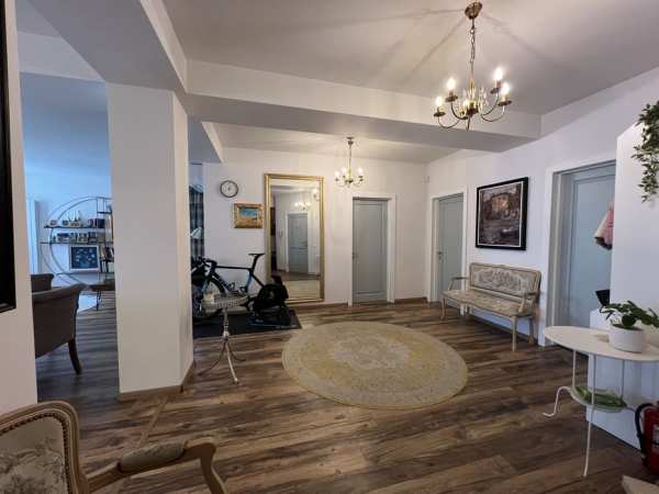 Proprietar -Apartament lux 4 camere Craiova central - Imparatul Traian