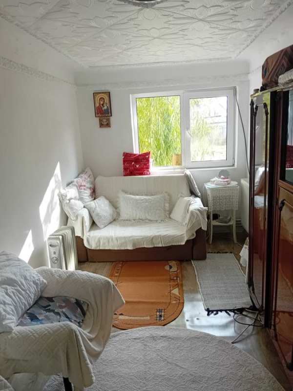 Casa + terenuri ( 443mp +912mp)   zona centrala