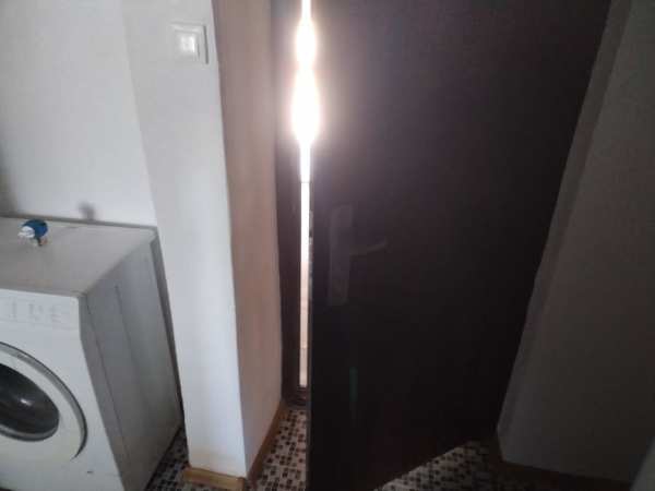 Închiriez sau vînd garsonieră