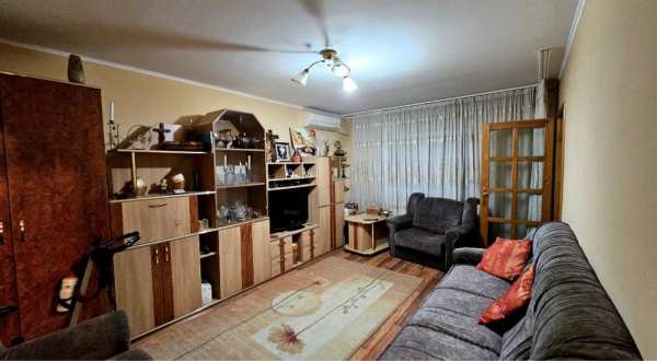 PROPRIETAR Vand apartament cu 2 camere zona Nufarul - Bumbacului