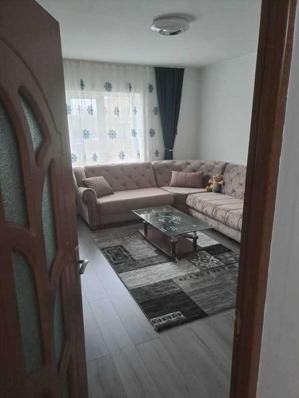 Vand apartament 2 camere