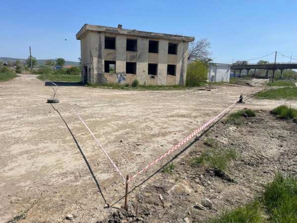 SUPER OFERTĂ - Vând clădire P+1 - 34000€